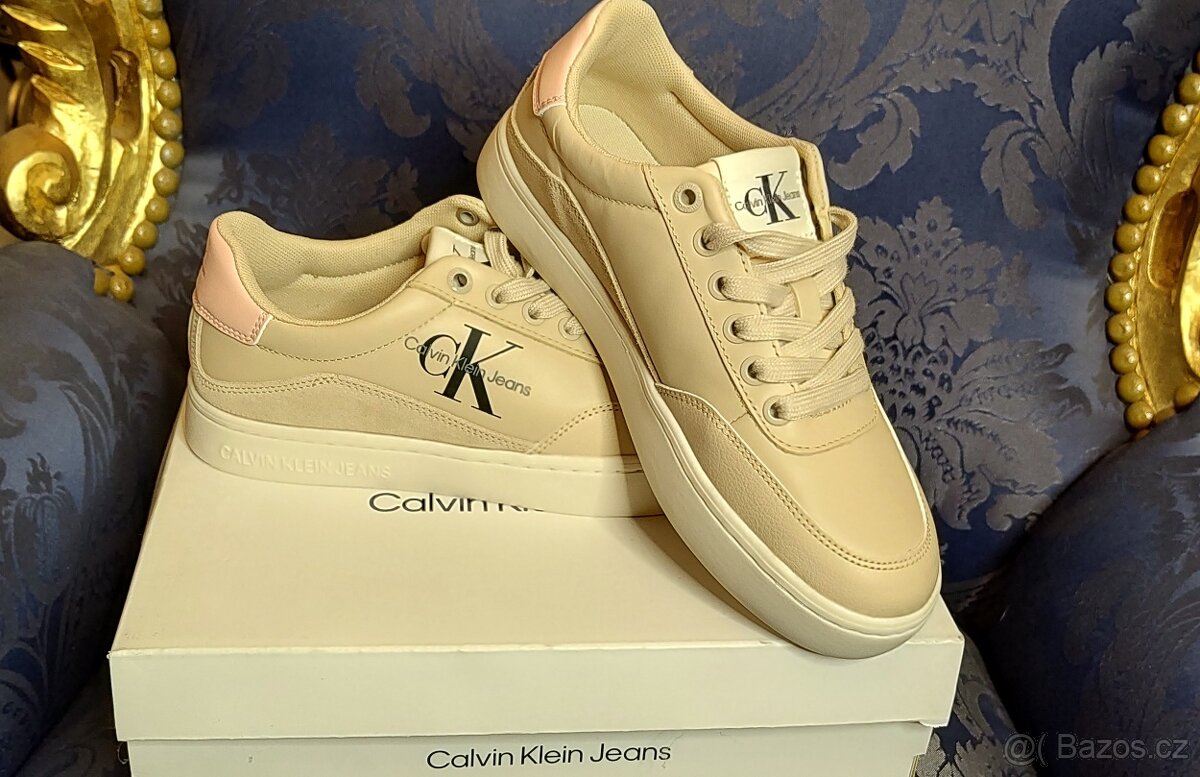 Sneakersy Calvin Klein Jeans. Materiál kůže. Vel. 37.