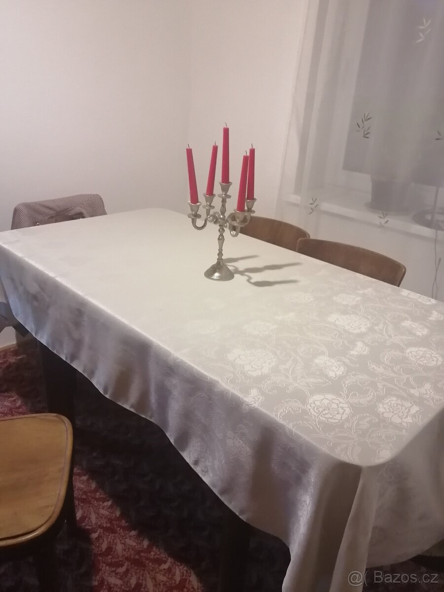 Sváteční retro stůl