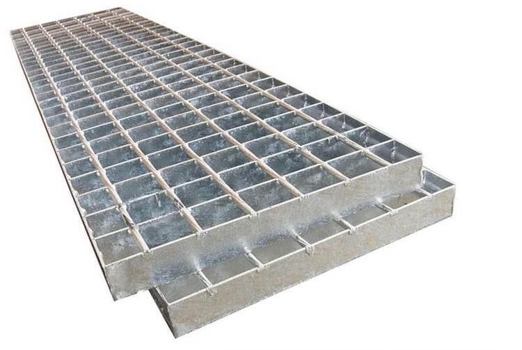 Podlahový pozinkovaný rošt 300 x 1000 mm