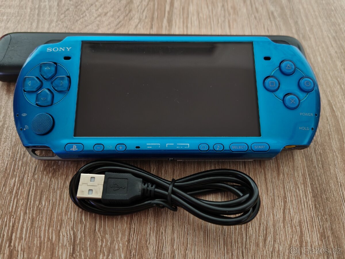 PlayStation psp 3000 modrá