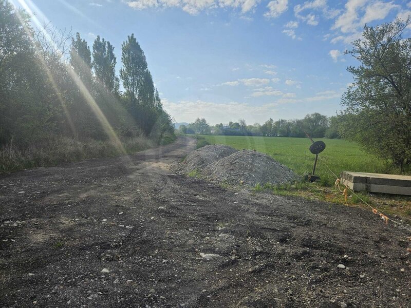 PRODEJ POZEMKU SE STAVEBNÍM POVOLENÍM HALY, Č. BUDĚJOVICE