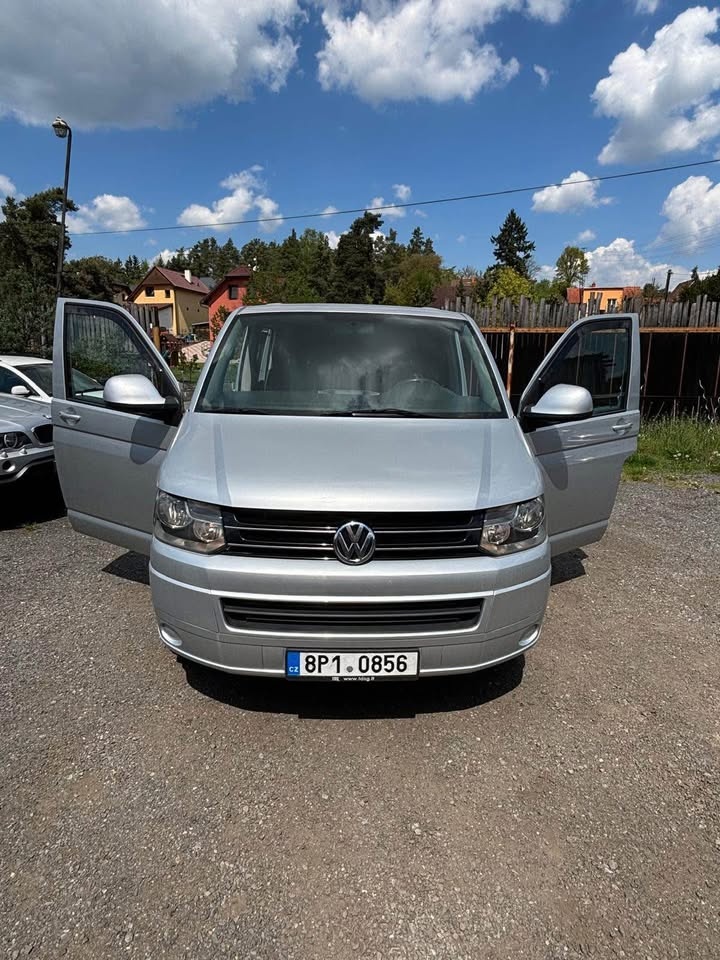 Volkswagen Caravelle Long