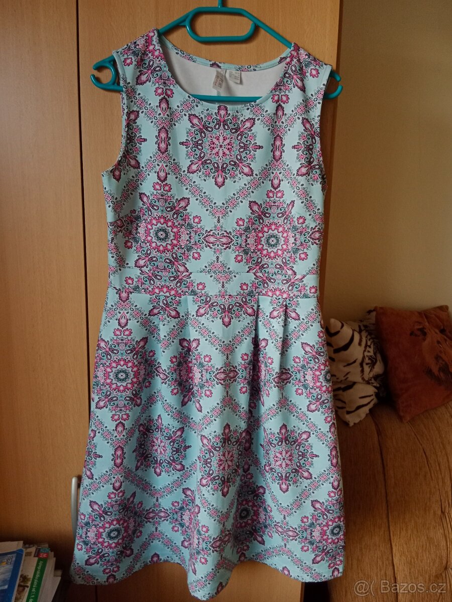 Tyrkysové dámské šaty