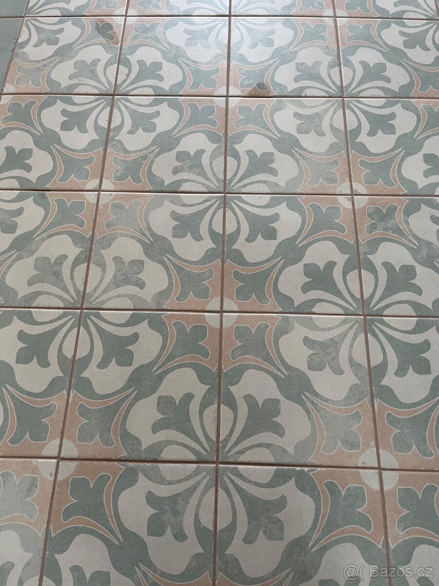 Kachličky Carme a Picasso tinder