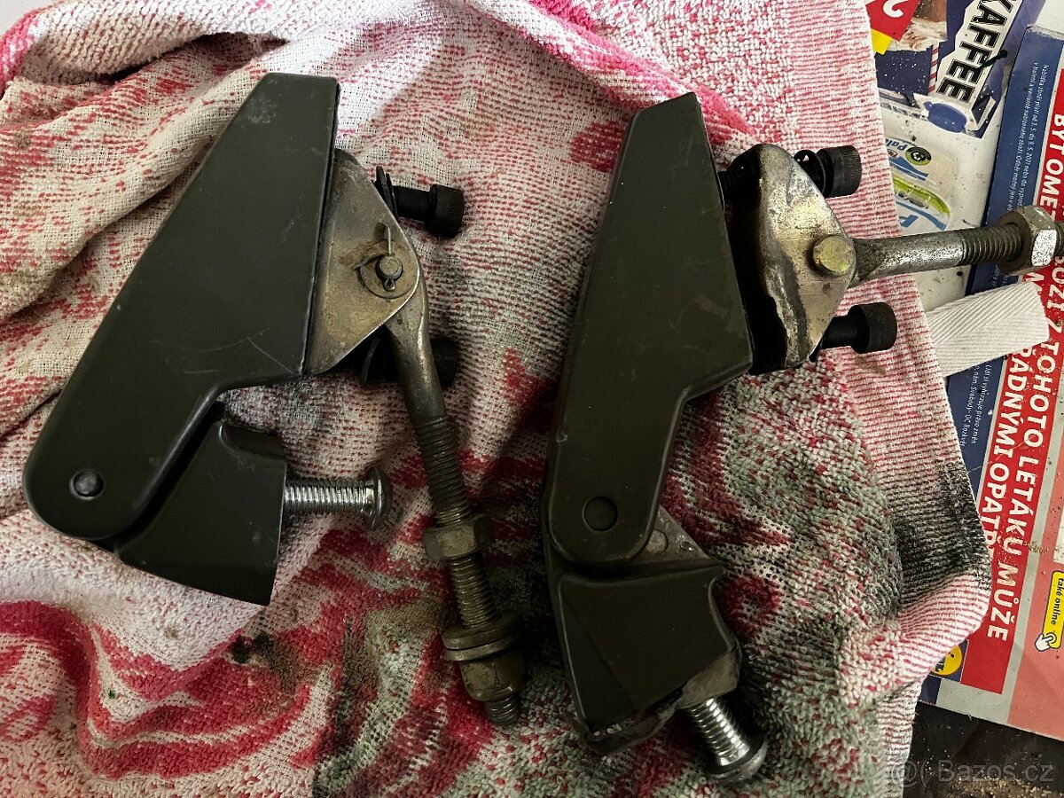 Land Rover Defender - díly