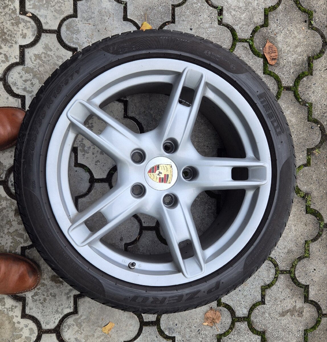 Kola Porsche 987 Boxter S - 18"