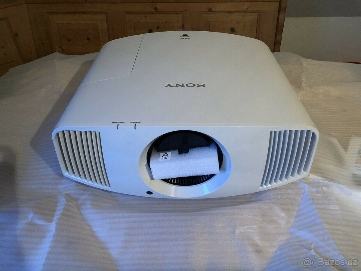 Sony VPL-VW270ES bílý - SXRD, 4K projektor pro domácí kino