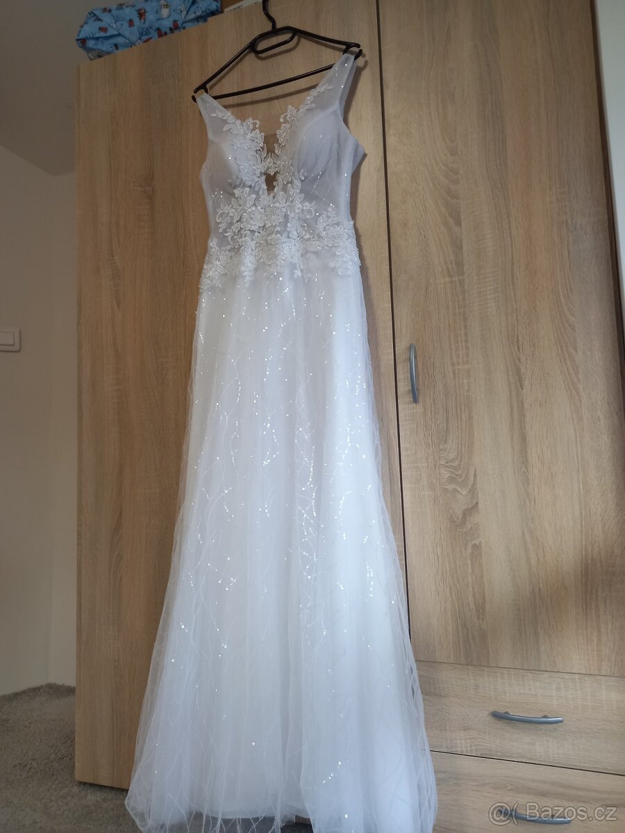 Prodám svatební šaty