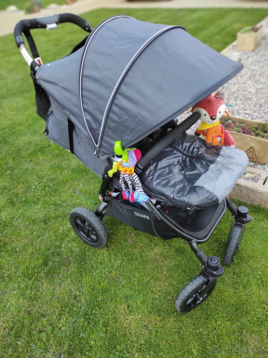 VALCO BABY Kočárek sportovní Snap 4 Sport Flat Matte LTD Edi