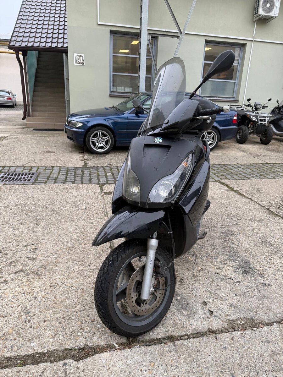 Piaggio x7