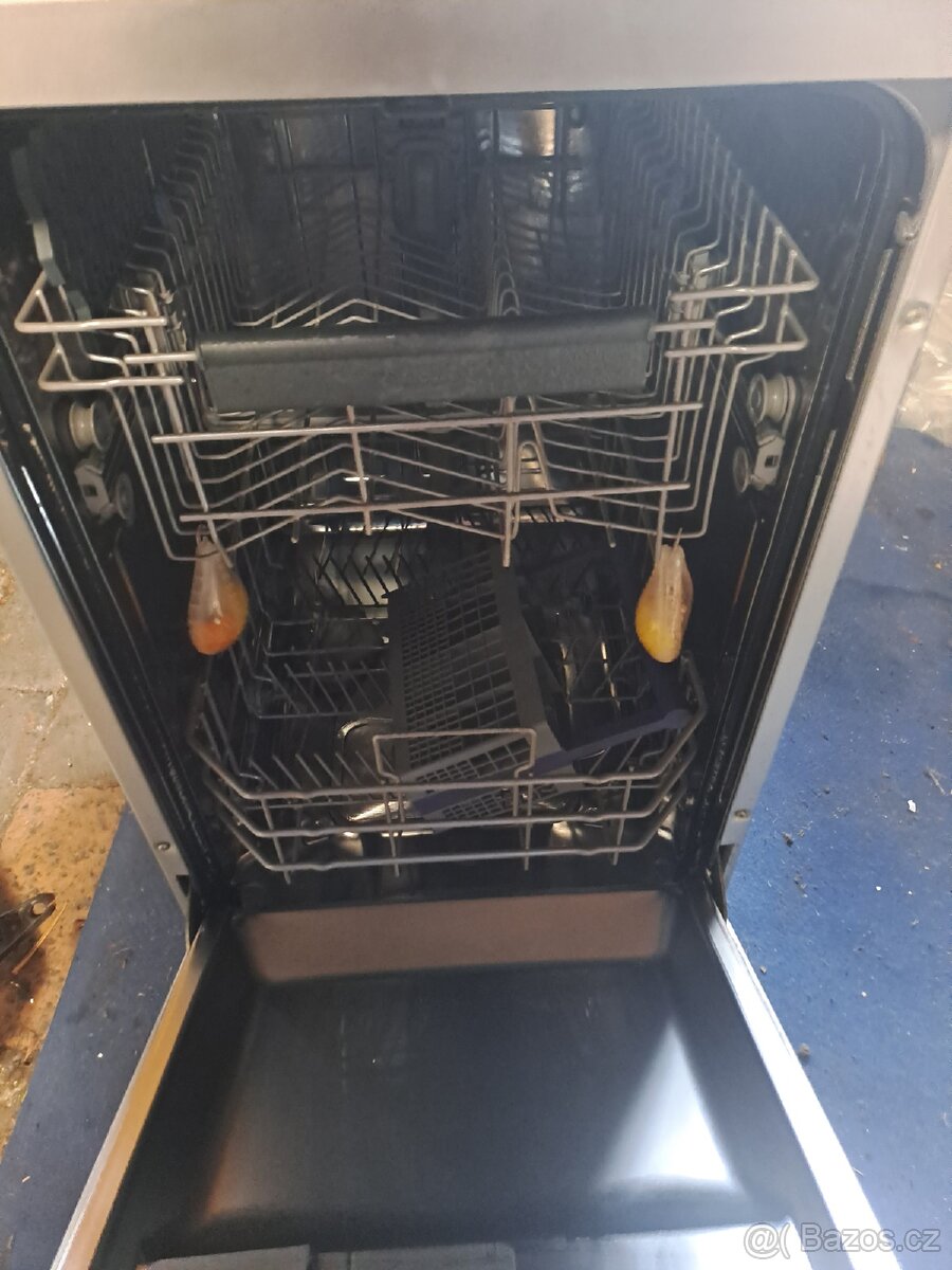 Myčka nádobi