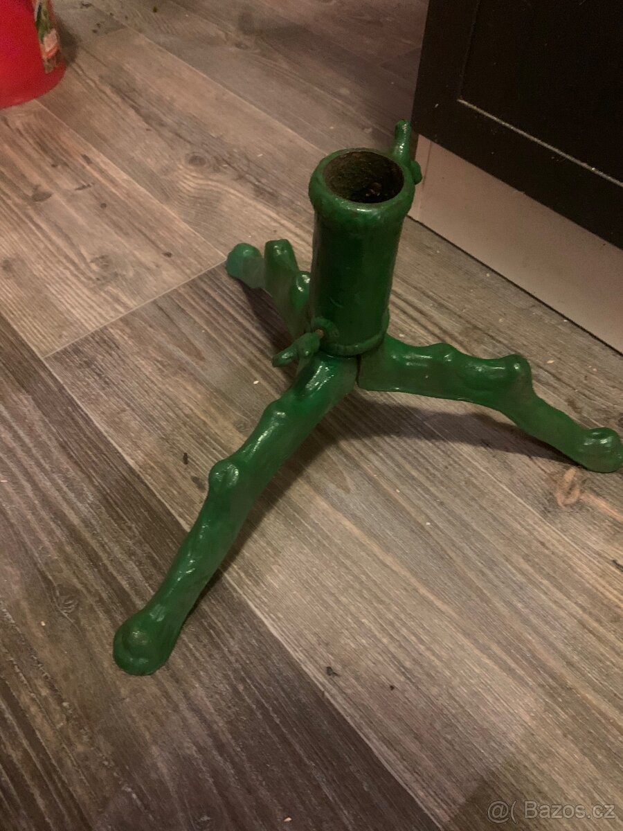 Stojan na stromeček