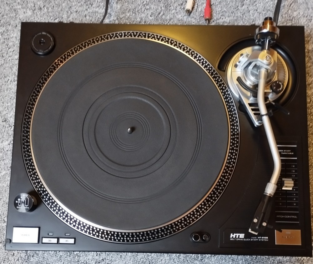 Gramofon HTE HT-910Q