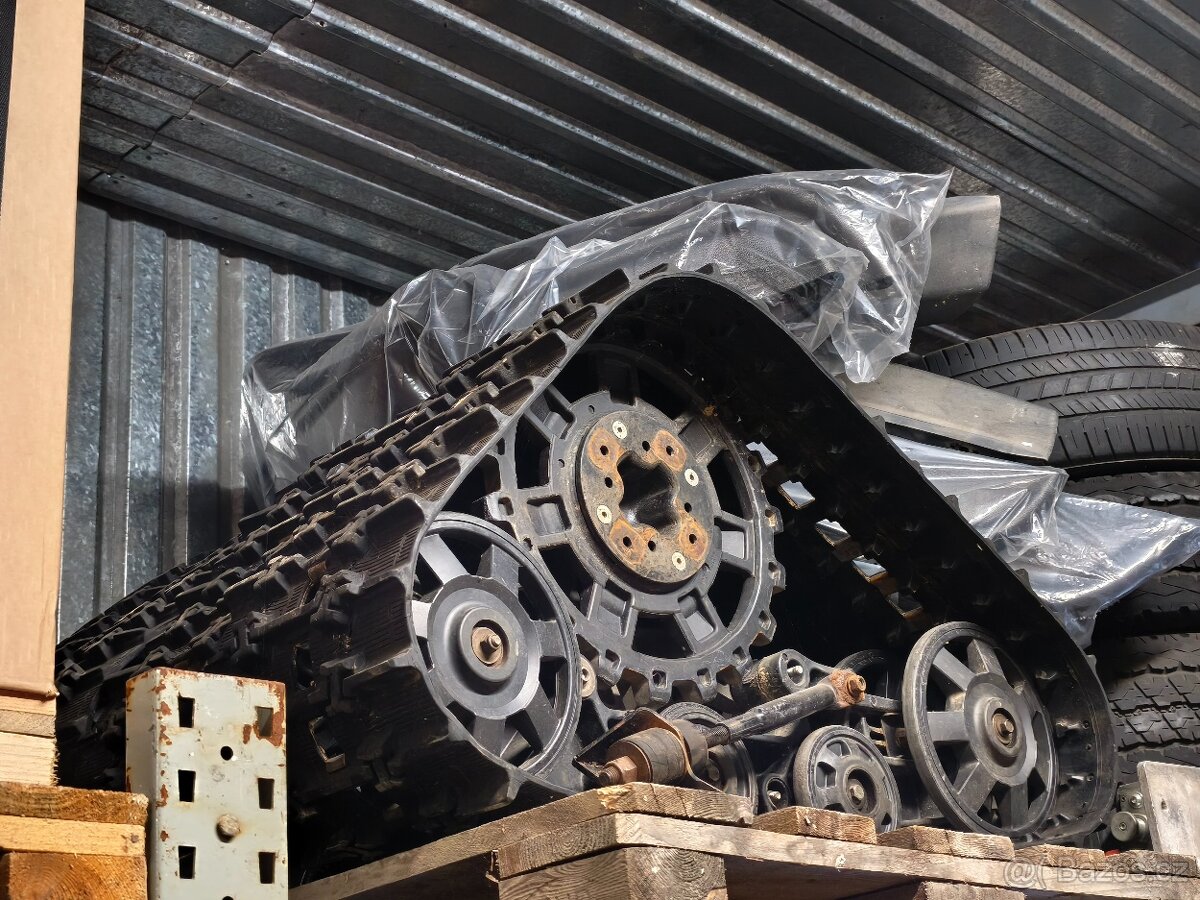 Sněžné pásy Apache