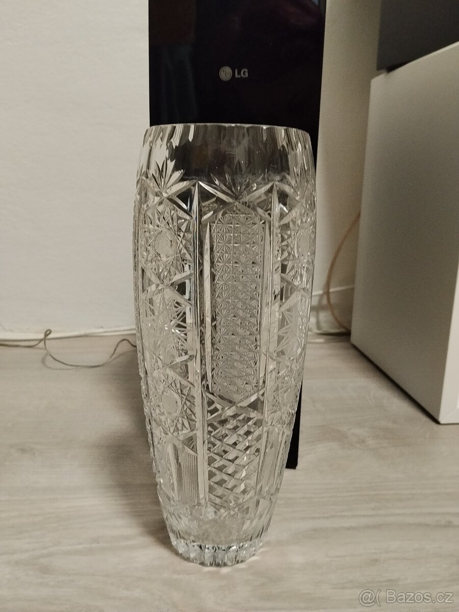 Váza křišťálová