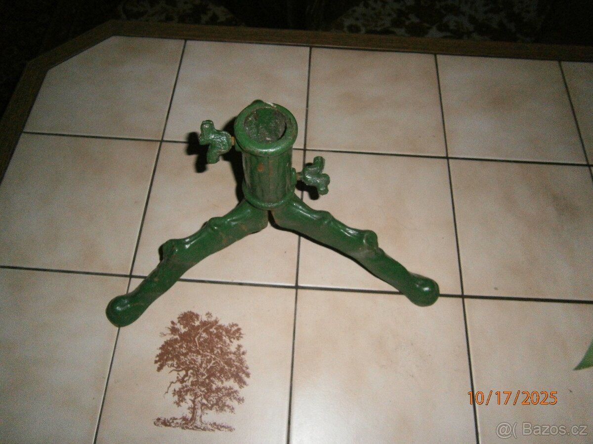 Stojan na vánoční stromek