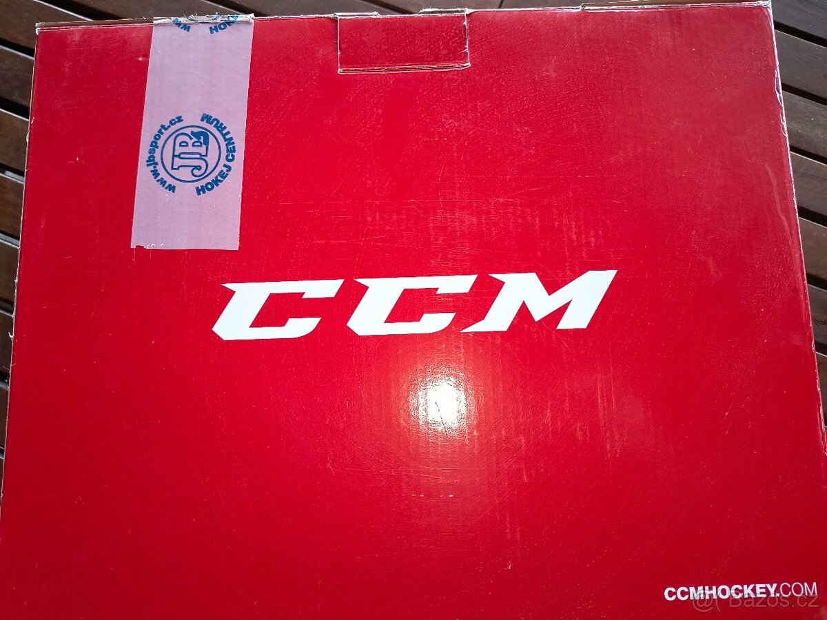 Prodám brusle CCM Tracks 1092, vel.33