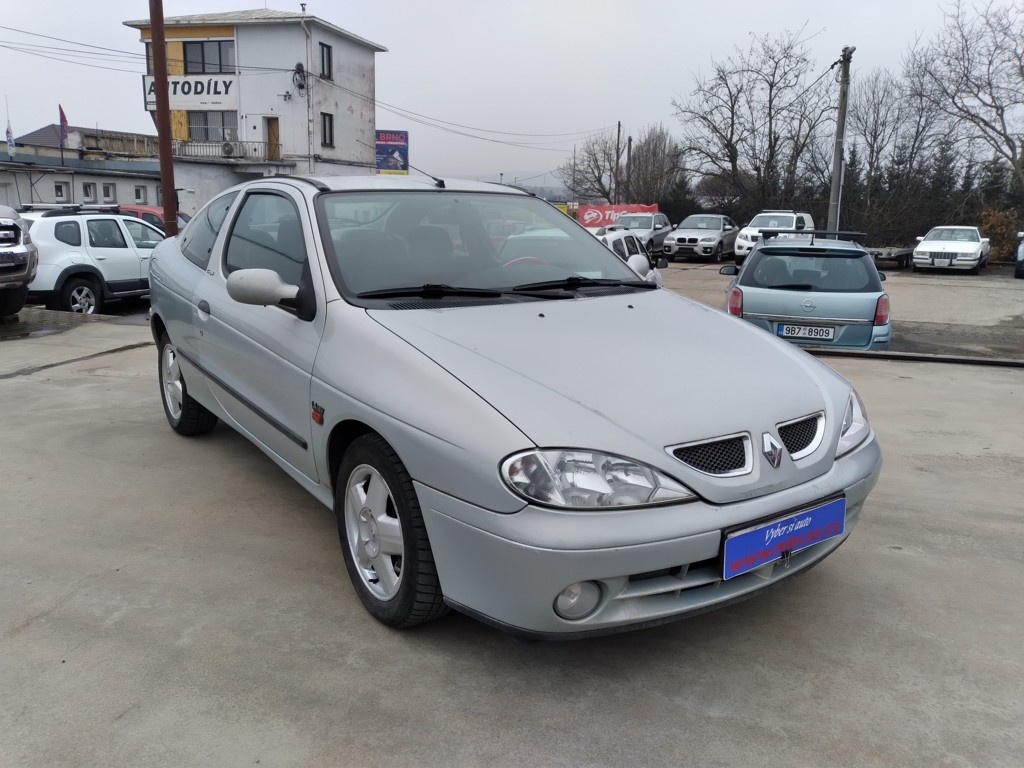 RENAULT MEGANE COUPÉ 1.4 16V 1.MAJITEL,ČR AKCE