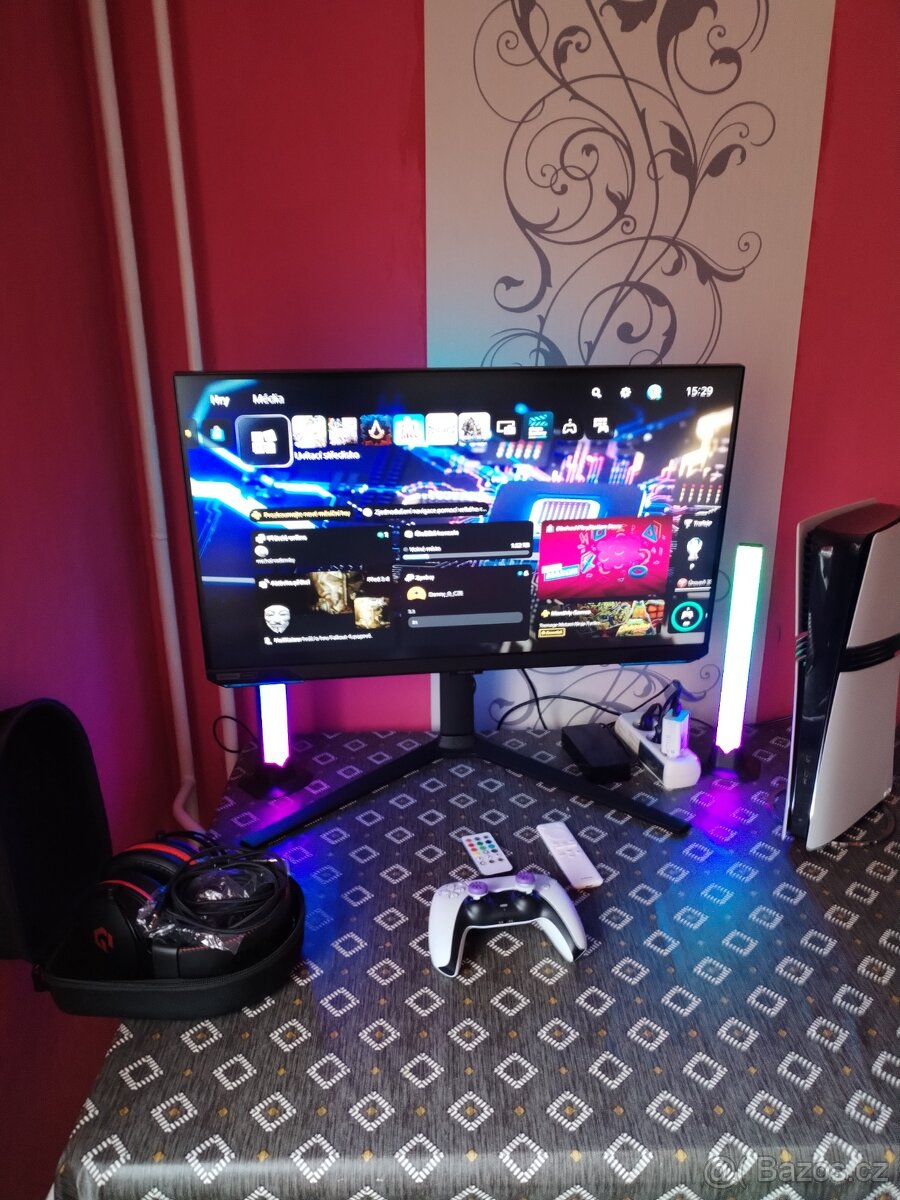 Ps5 Pro / Monitor/ Sluchátka