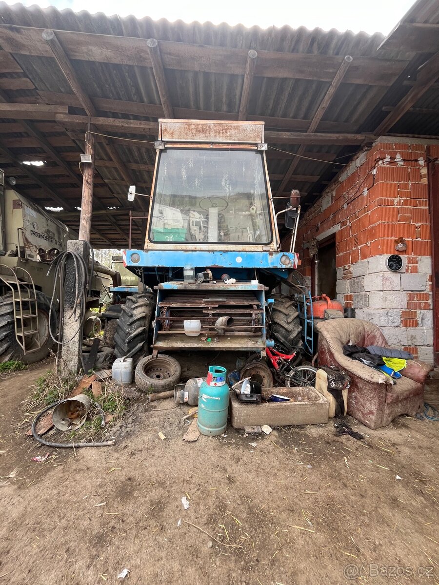 Kombajn E512