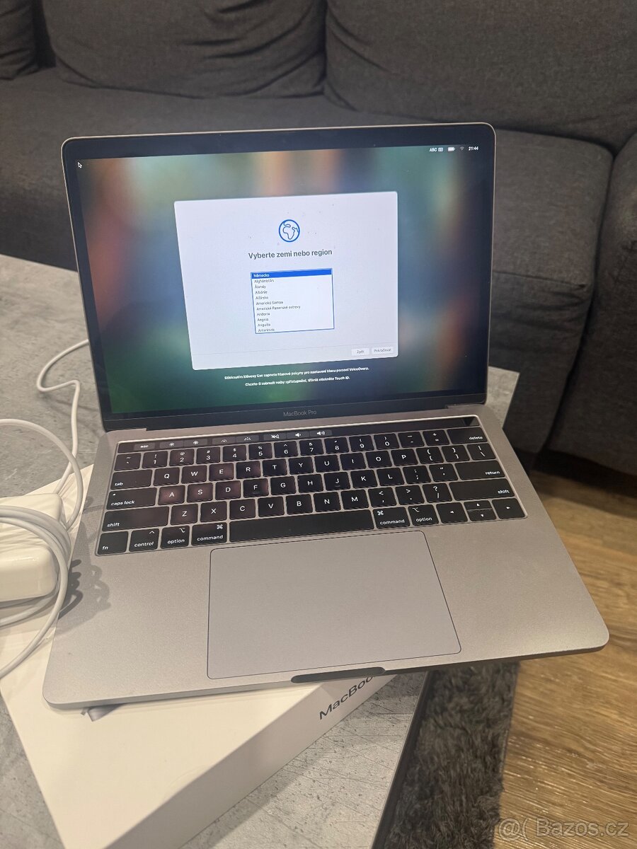 MacBook Pro 13 2019