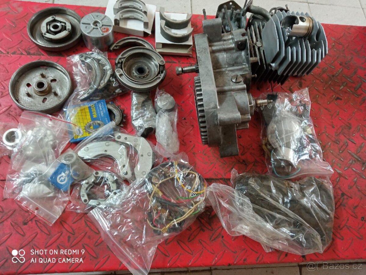 Babeta 210 motor + díly  PRODÁNO
