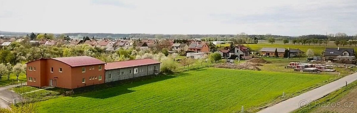 PRODEJ STAVEBNÍHO POZEMKU - 1384 m2, Bílany - Kroměříž