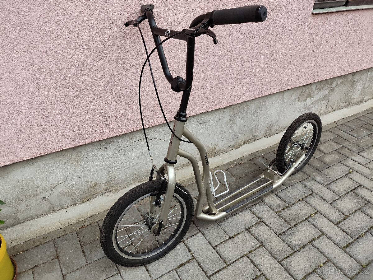 Koloběžka YEDOO S1616
