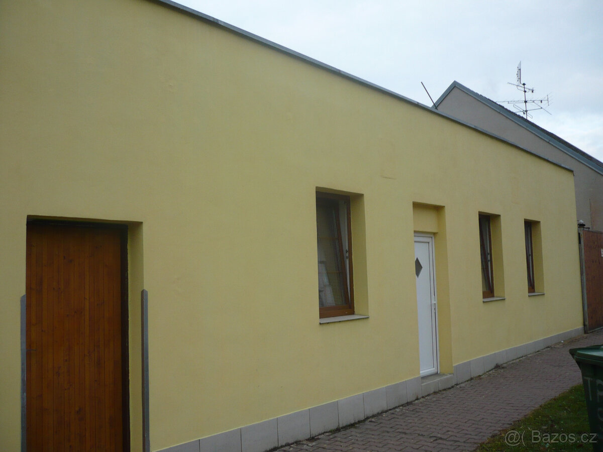 Pronájem garsoniéry 1+kk, A.Tragera, České Budějovice