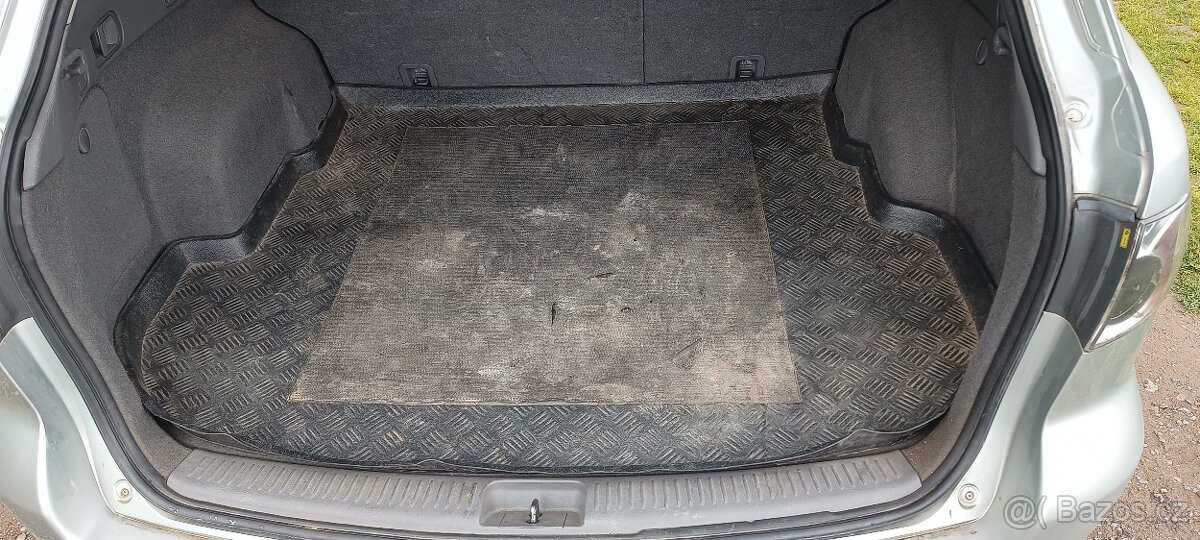 Vana do kufru Mazda 6