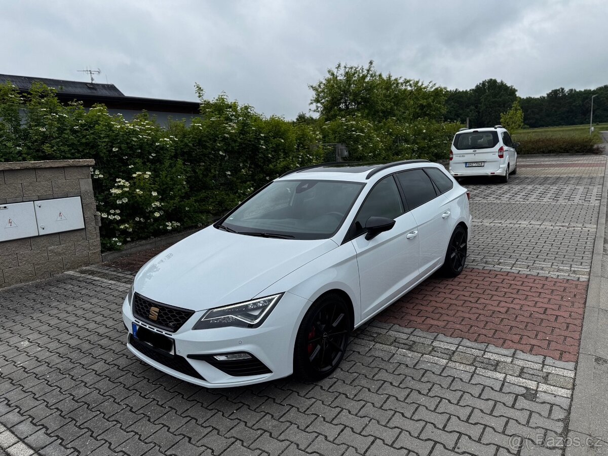 Seat Leon Cupra ST 300 4drive, Servis Seat, Nehavarováno