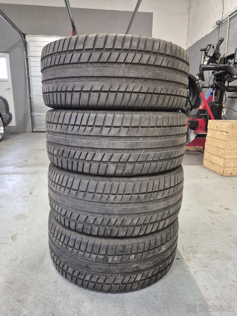 Letní pneu 215/45R16