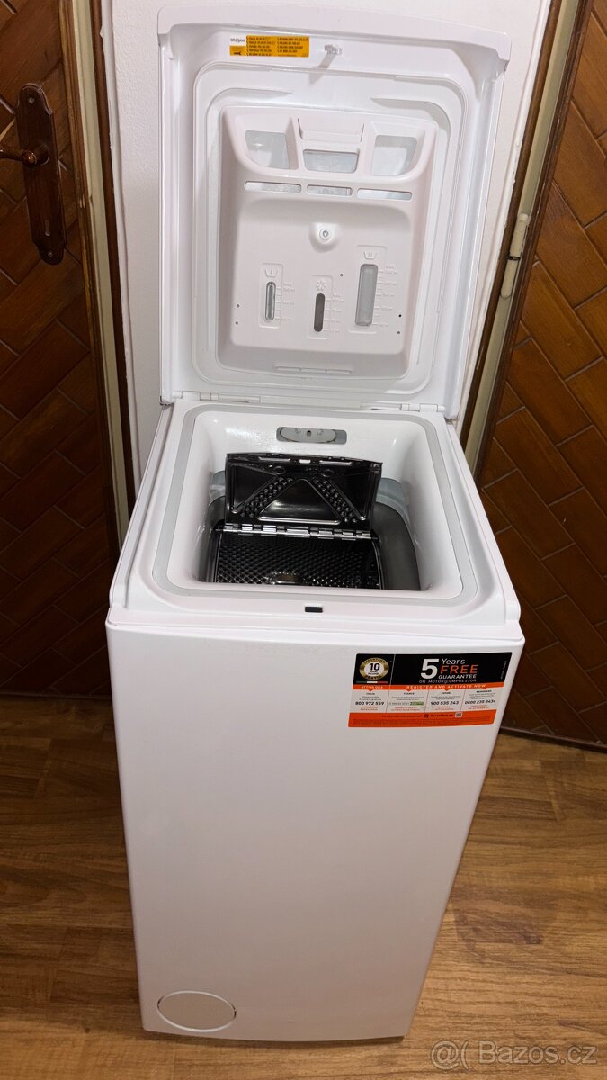 Pračka Whirpool 5,5 Kg, horní plnění, málo používaná