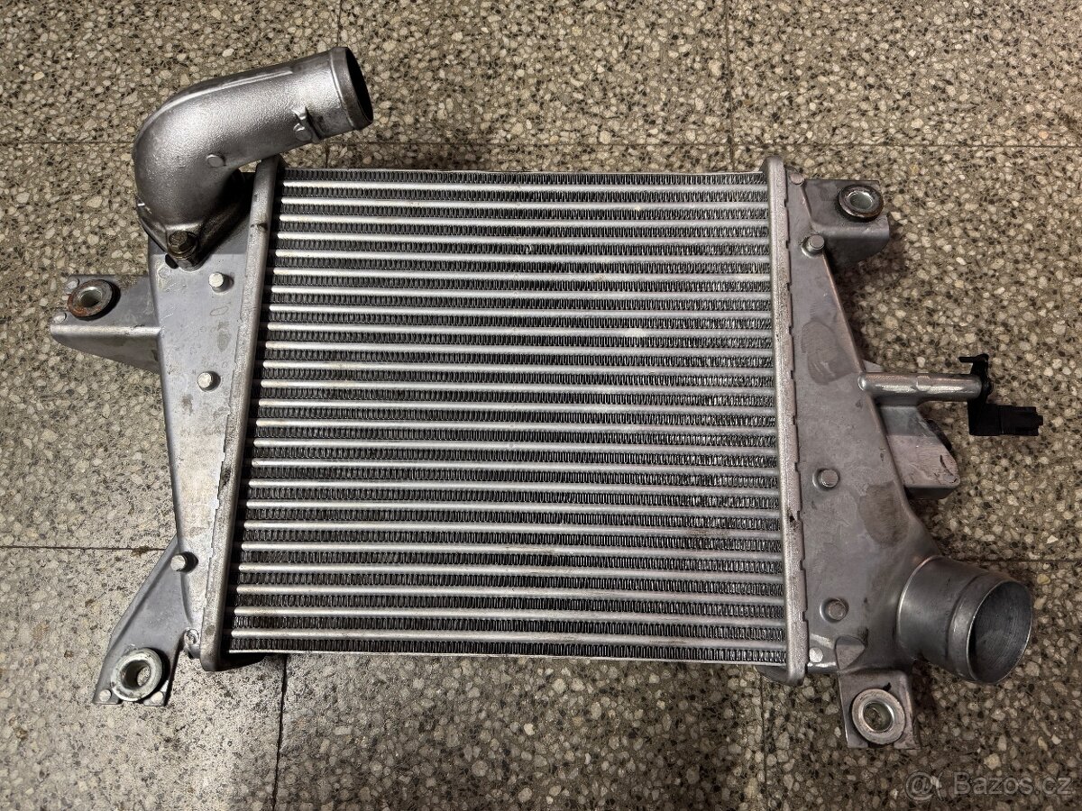 Intercooler Nissan X-trail T30
