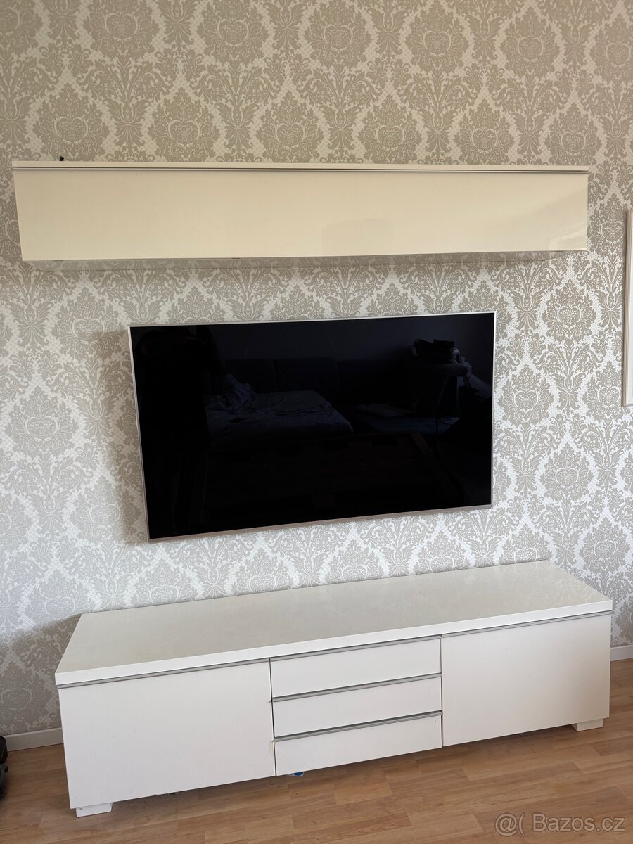 IKEA TV stolek a nástěnná skříňka Besta