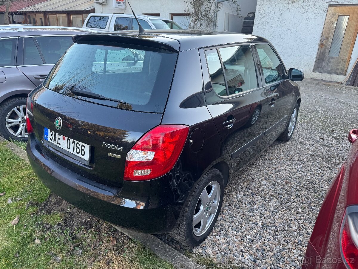 Škoda fabia 1.6TDI 55kw climatronic tempomat el.okna,najeto