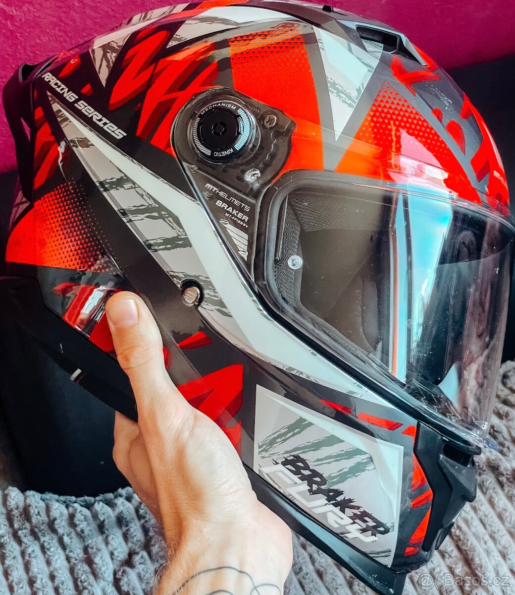 Přilba MT helmets breaker SV
