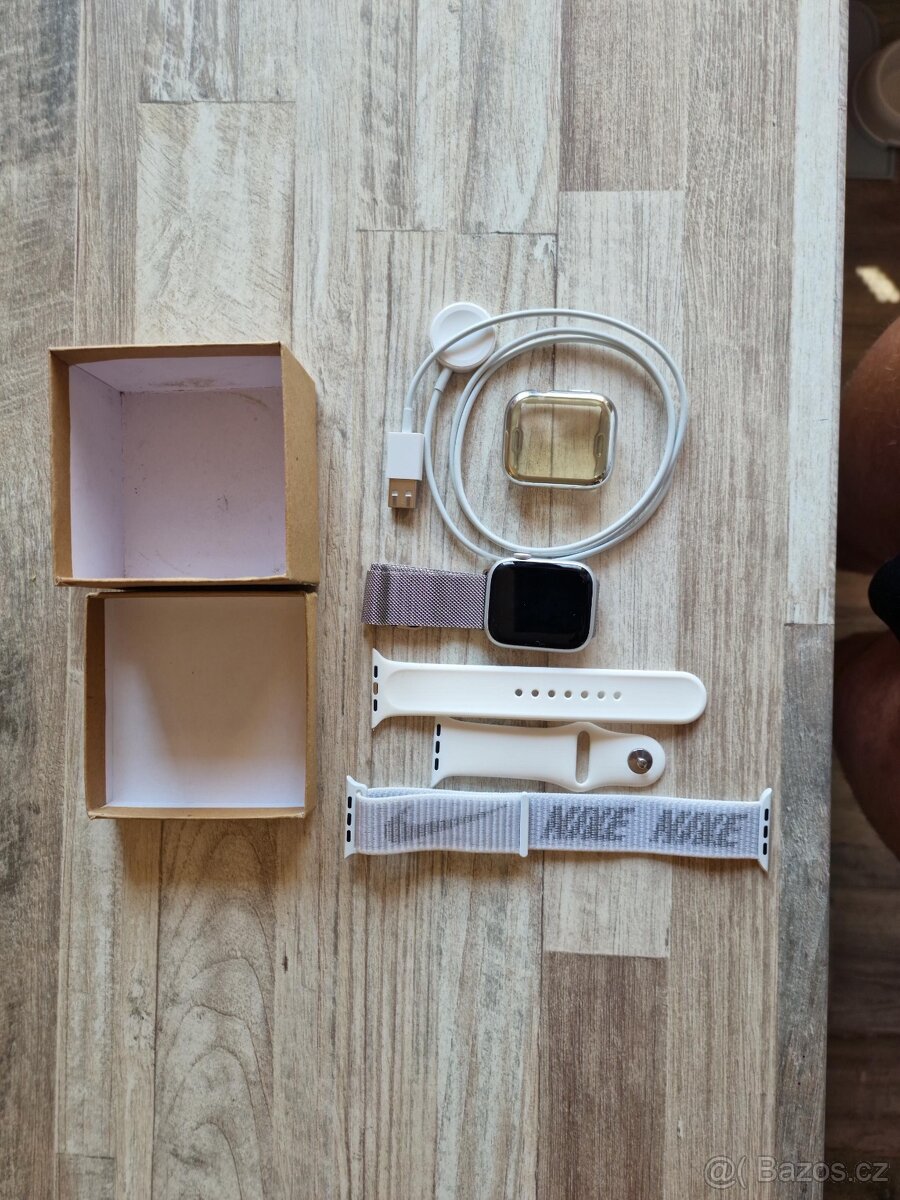 Apple Watch Series 8 (45 mm) - JAKO NOVÉ