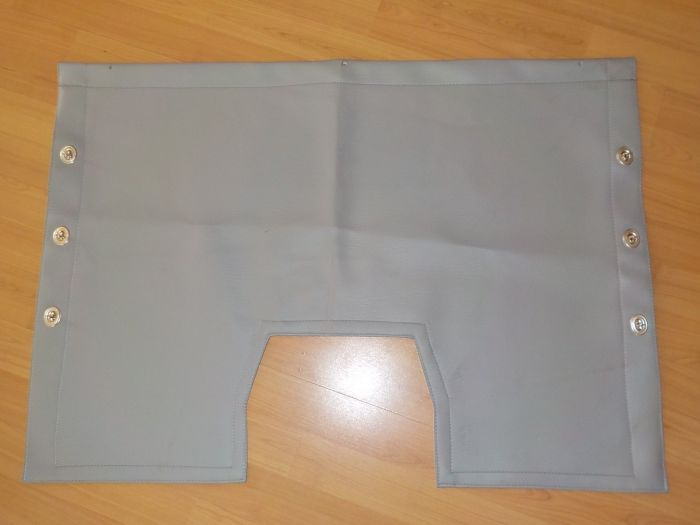 Plachta zadní spodní části kabiny na Zetor