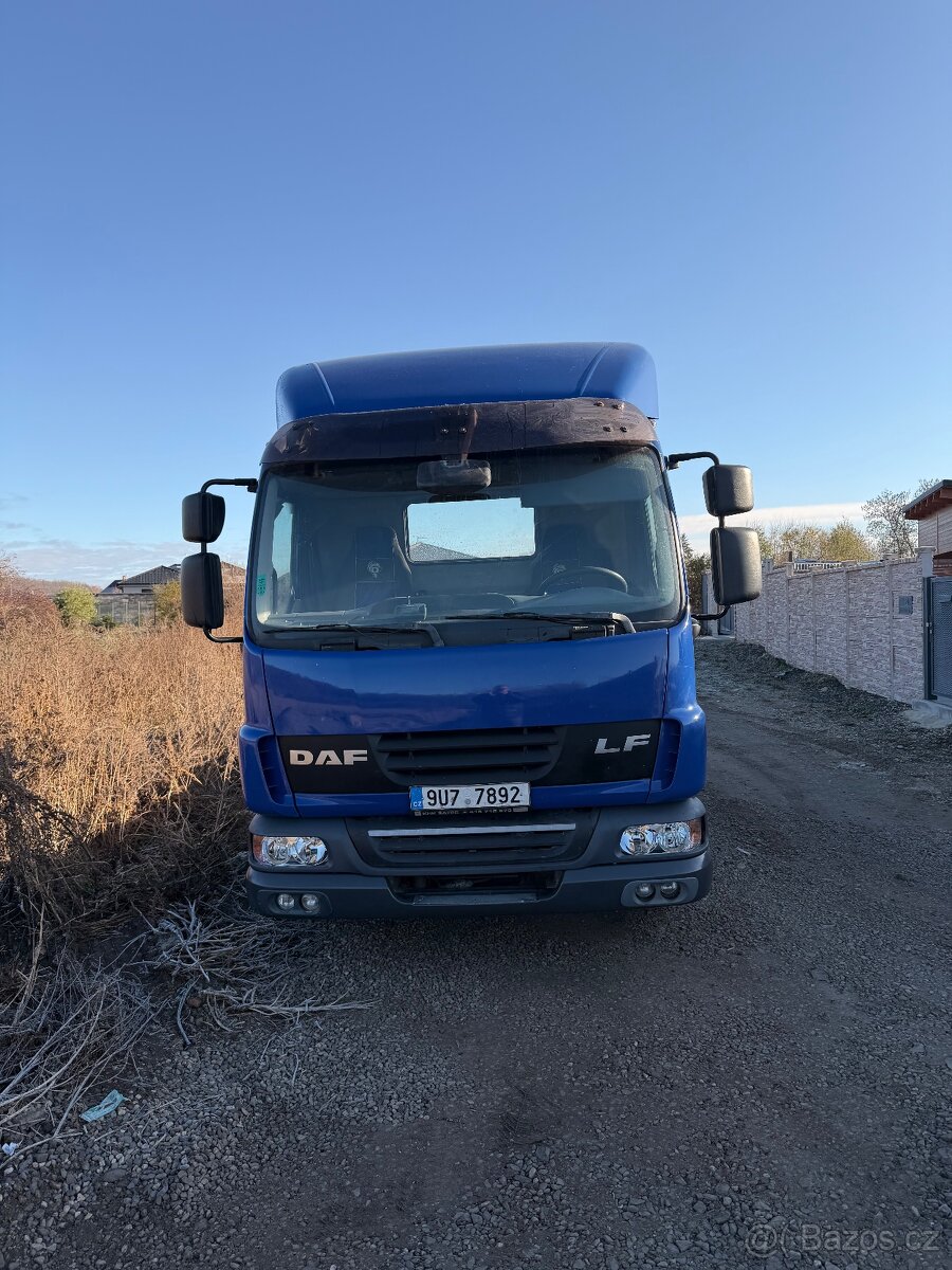 DAF LF 45.220 – nosič kontejneru