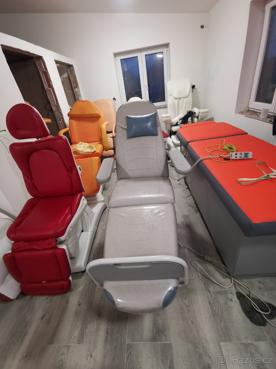 Kosmeticke křeslo/LEHÁTKO AKCE stříbrné 5motorů