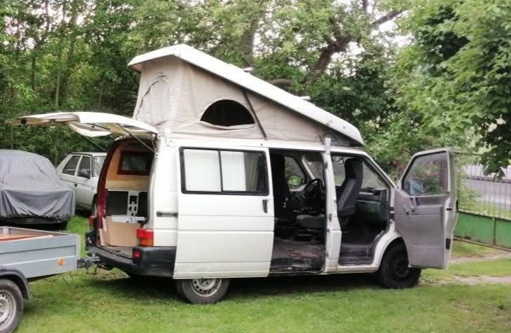 VW T4 , zvedací střecha SCA, camper bez vnitřního vybení