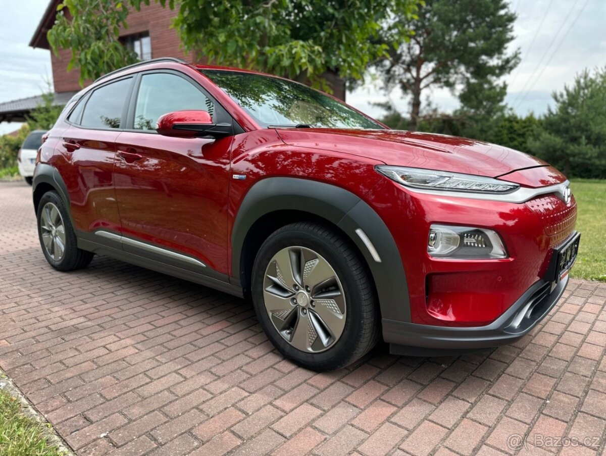 Prodávám Hyundai Kona 150kw 64 kWh Premium
