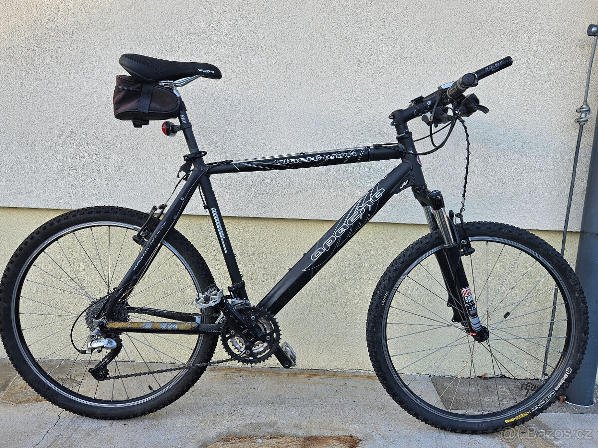 Horské kolo a dámské kolo