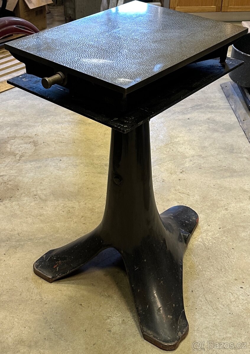 Měřící litinová deska