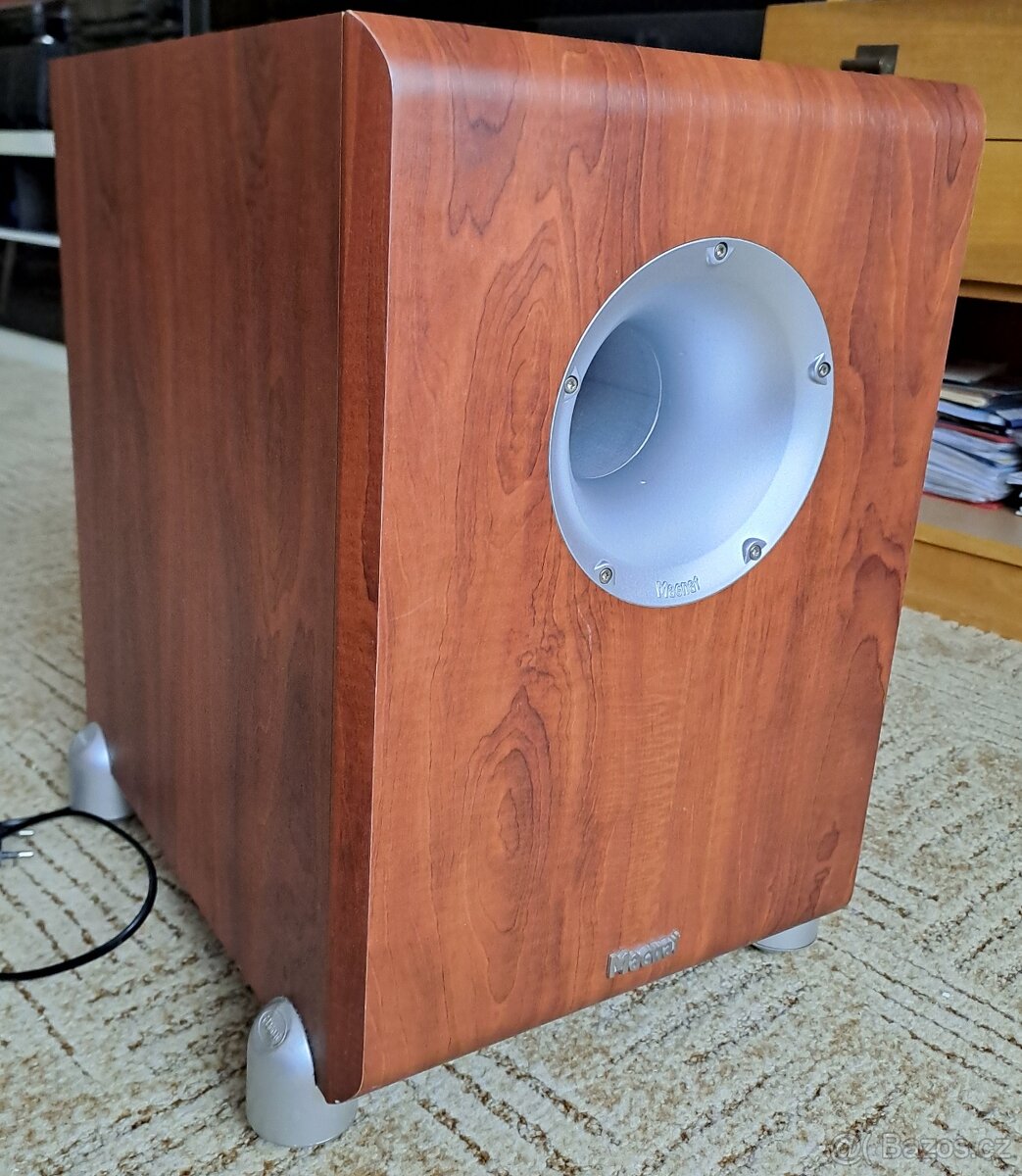 Subwoofer, 20-200 Hz, aktivní 90/180 W