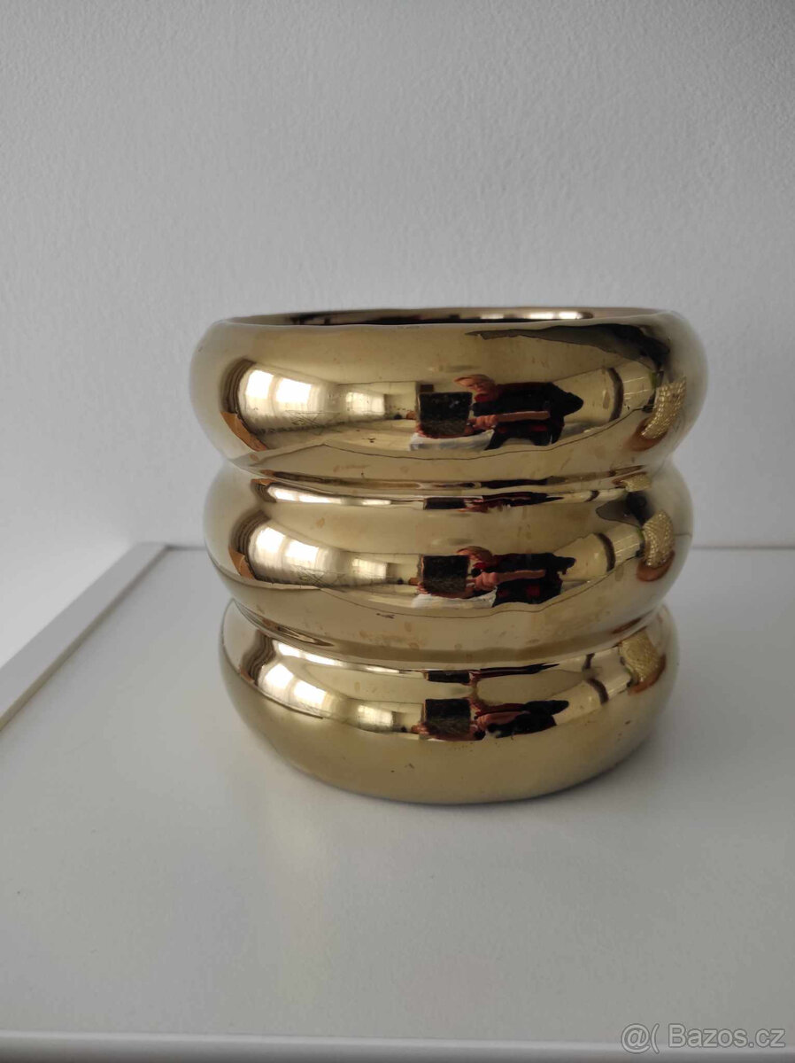 Keramický obal na květináč zlatý