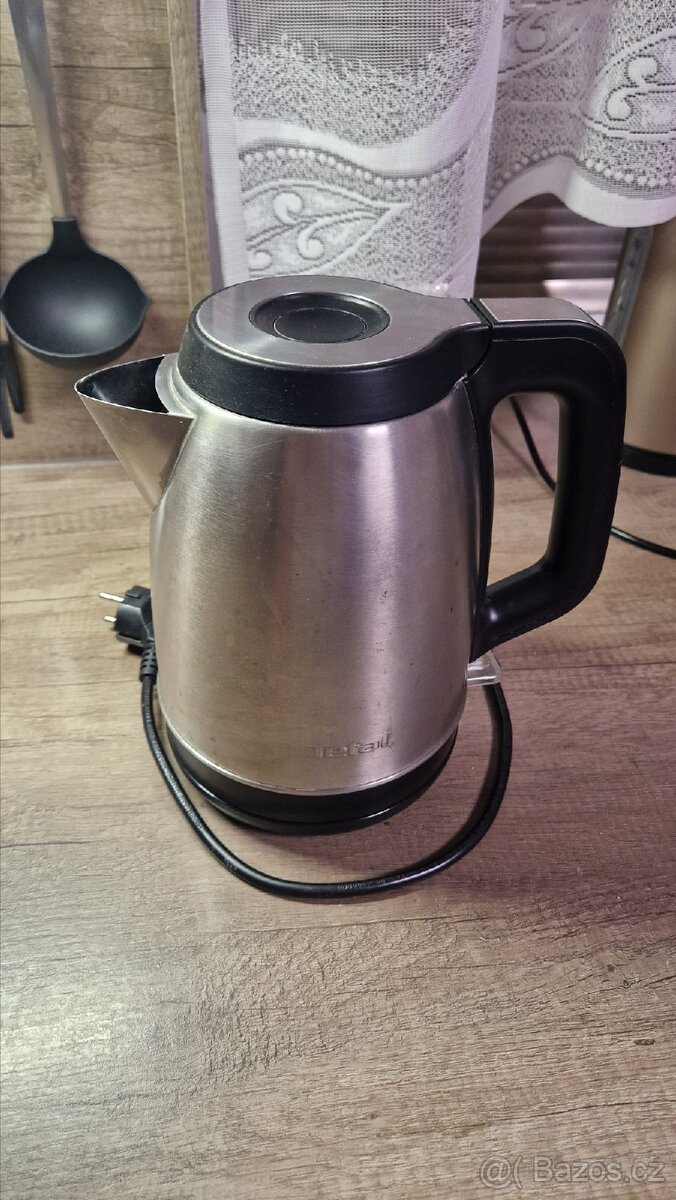 Rychlovarná konvice Tefal