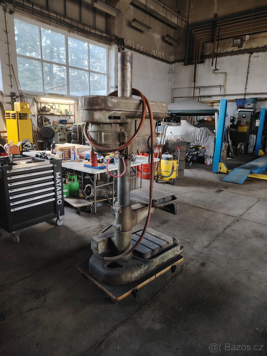 Sloupová vrtačka vs16.