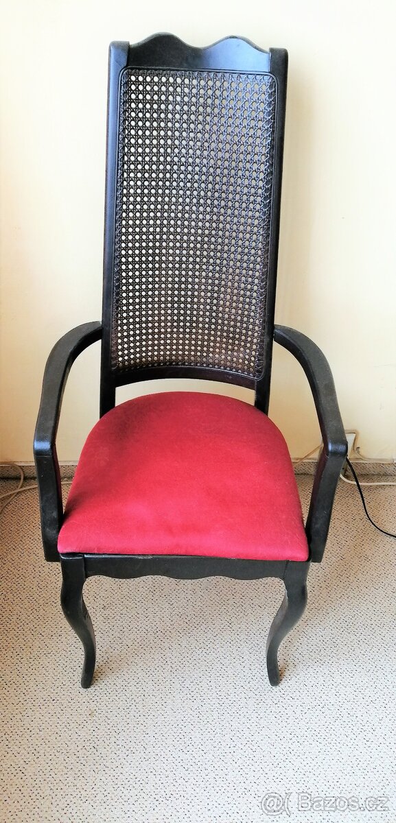 Starožitná židle velmi dobrý stav